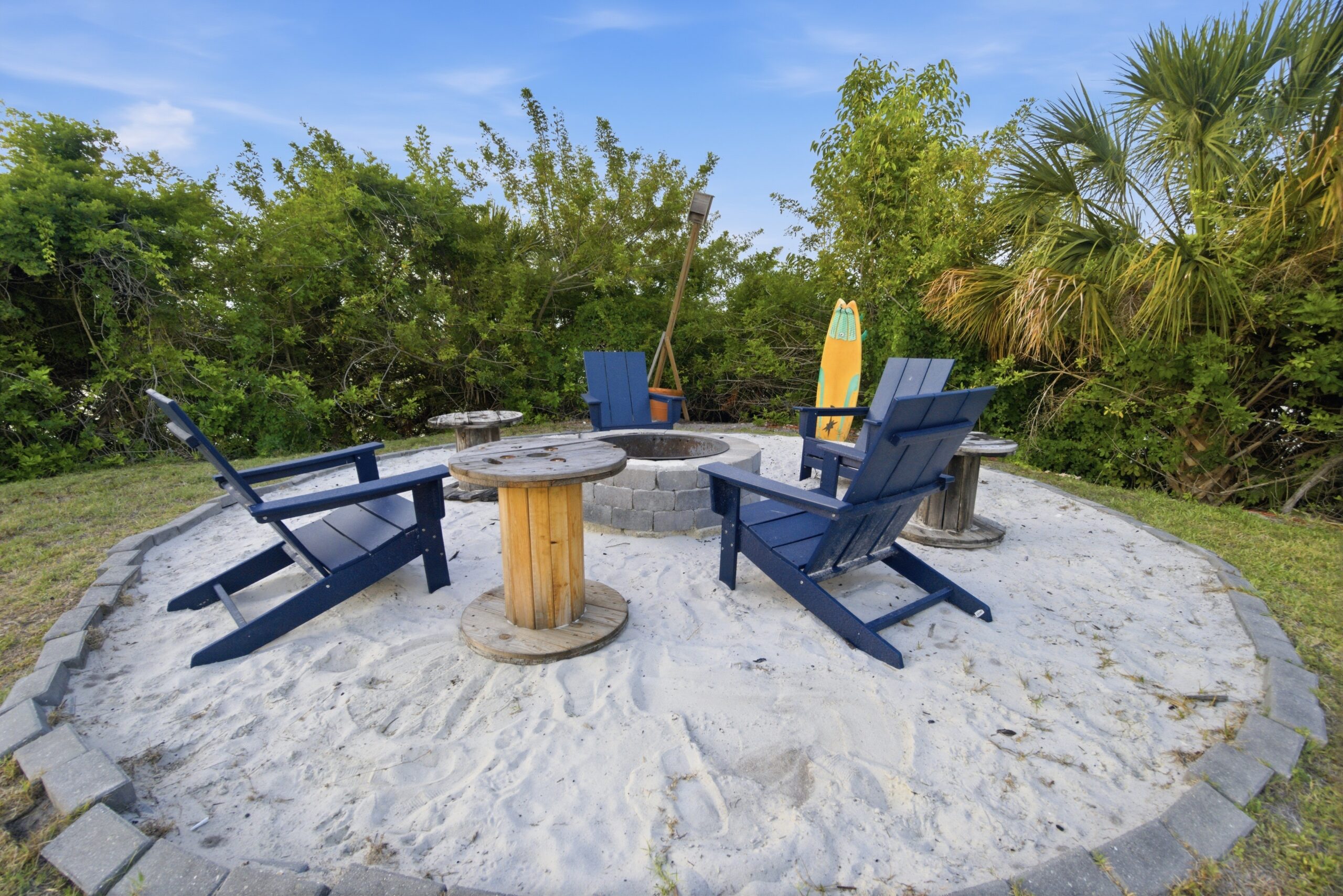 Tiffany The Tiny Home tropical outdoor setting — vacation rental Shellmate Island FL